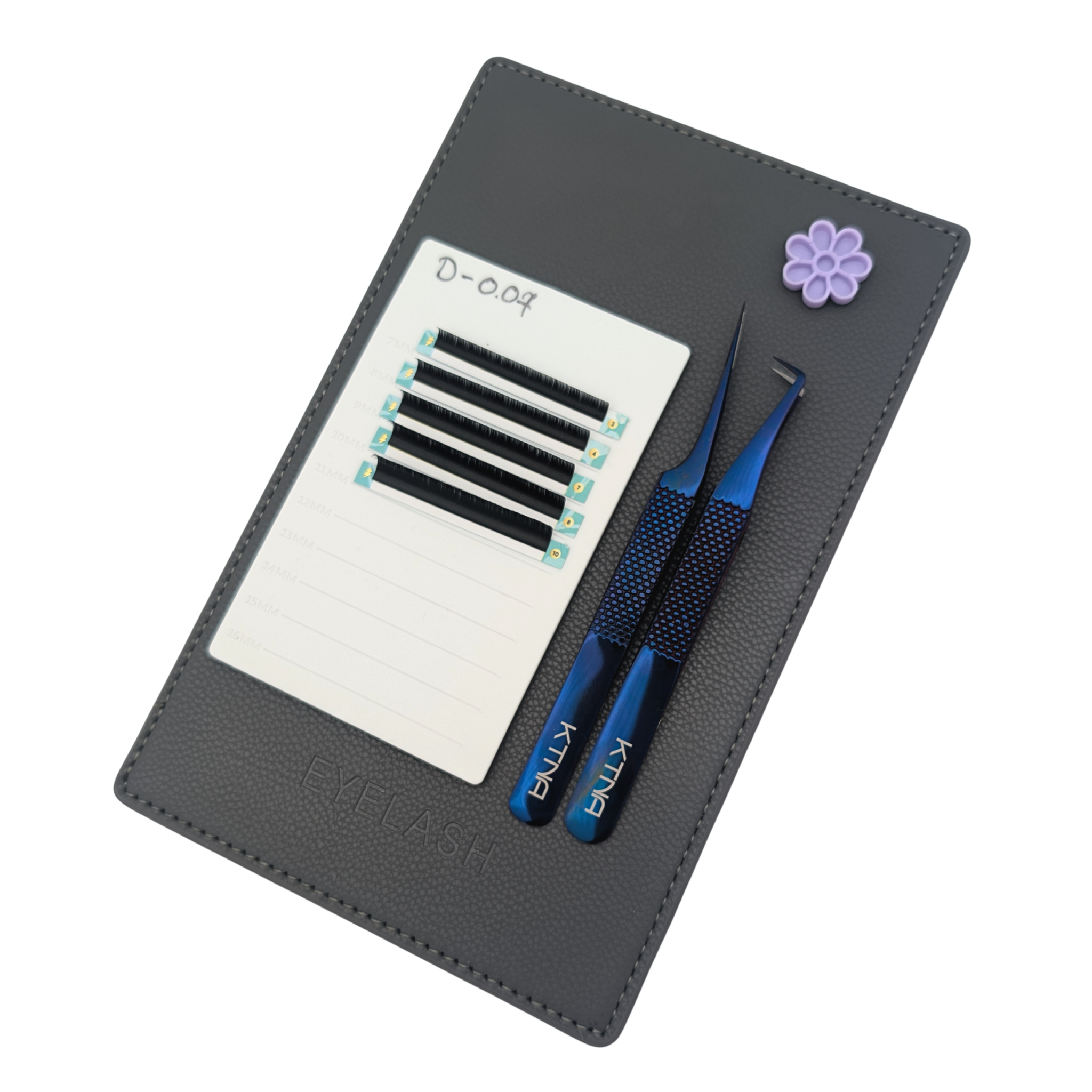 magnetic lash board detail